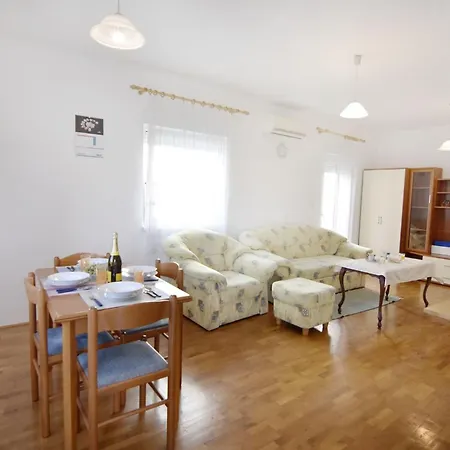 Appartamento Comfortable In Umago
